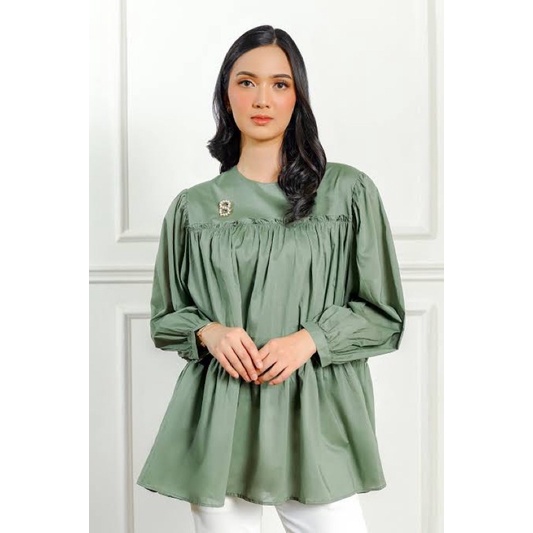 Ivy Blouse Benang Jarum (Preloved)