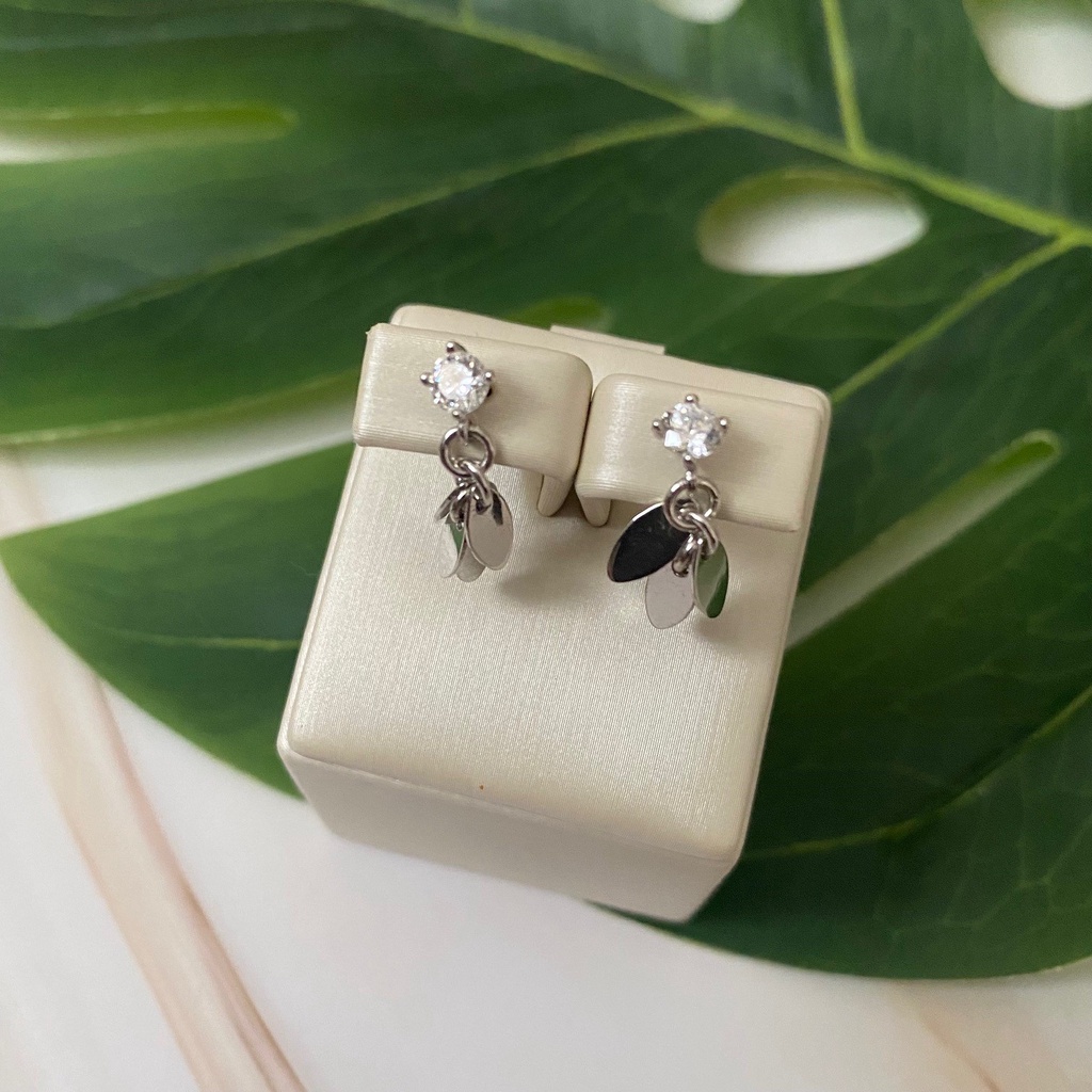 Anting Gantung Emas Putih Zircon Kadar 75% 2.64 Gram