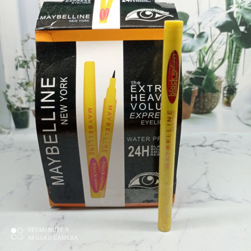 Eyliner Hitam Maybelline The Extract Heavy Volum Express Eyliner Waterproof