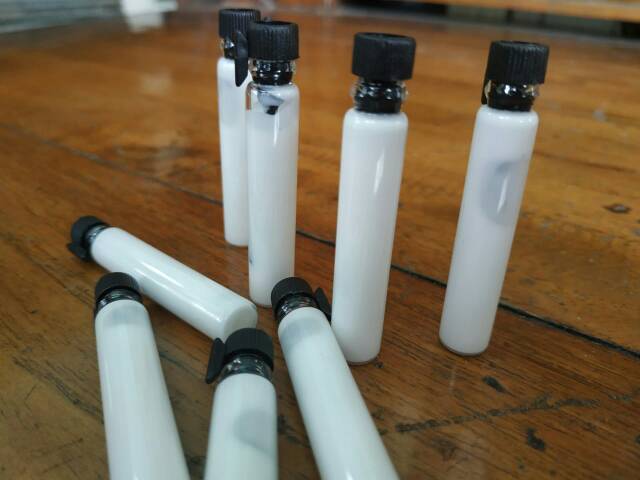 Lem Bulu Mata Natural Putih kemasan kaca sedang minimal 1 pcs (GROSIR Baca di Deskripsi)