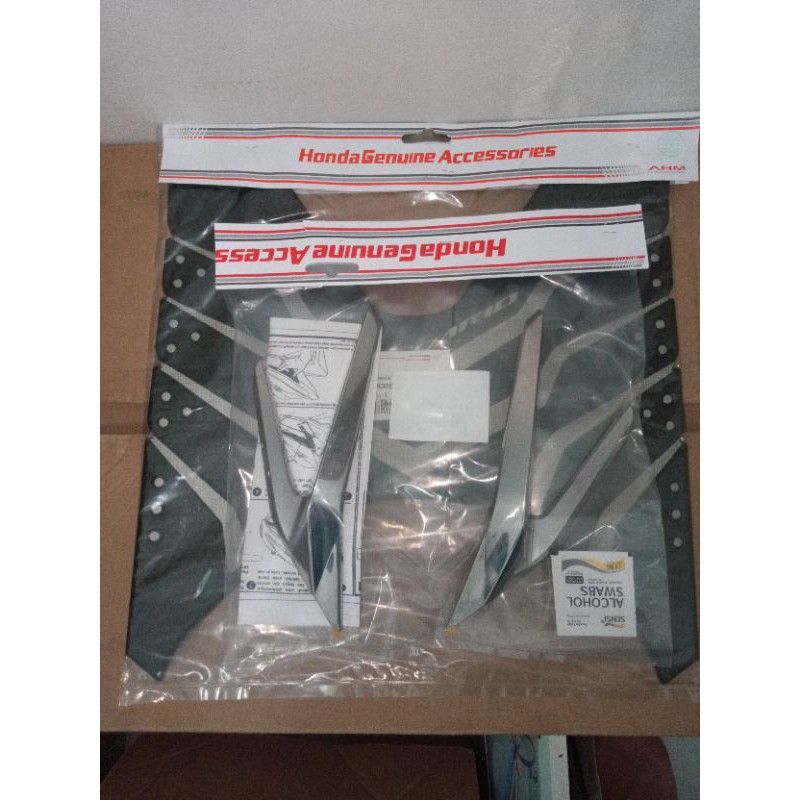 karpet + garnis lampu depan new vario 125-150 th 2018-2023 ORI AHM