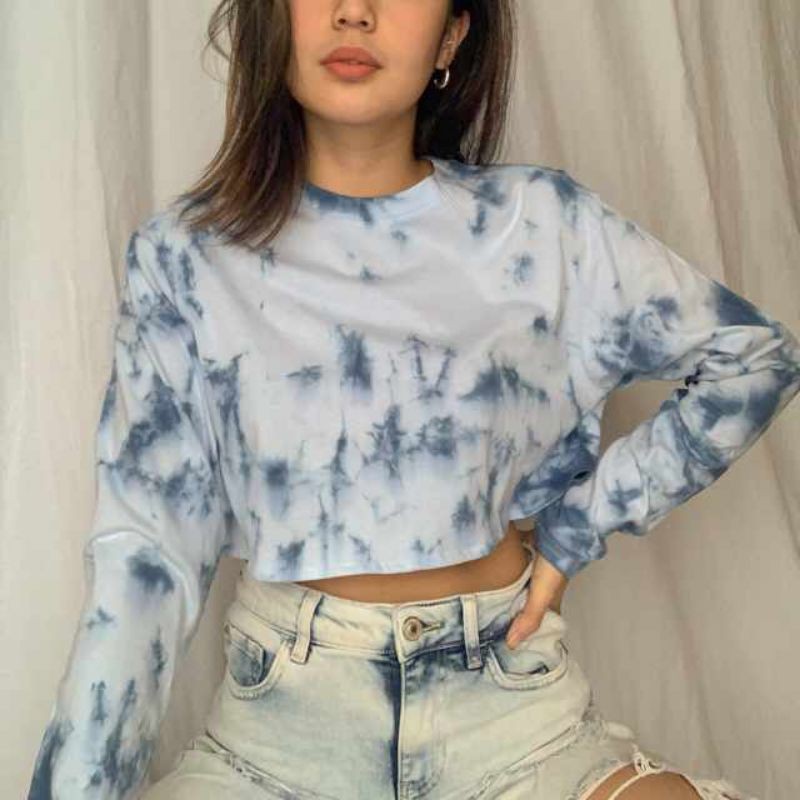 Crop top lengan panjang motif Tie dye