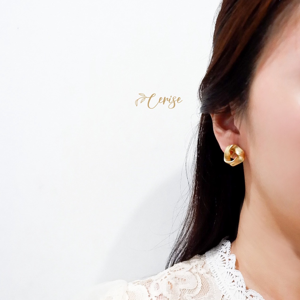 Brenda Earrings | Anting jepit  emas gold retro korea tanpa tindik aksesoris wanita cantik