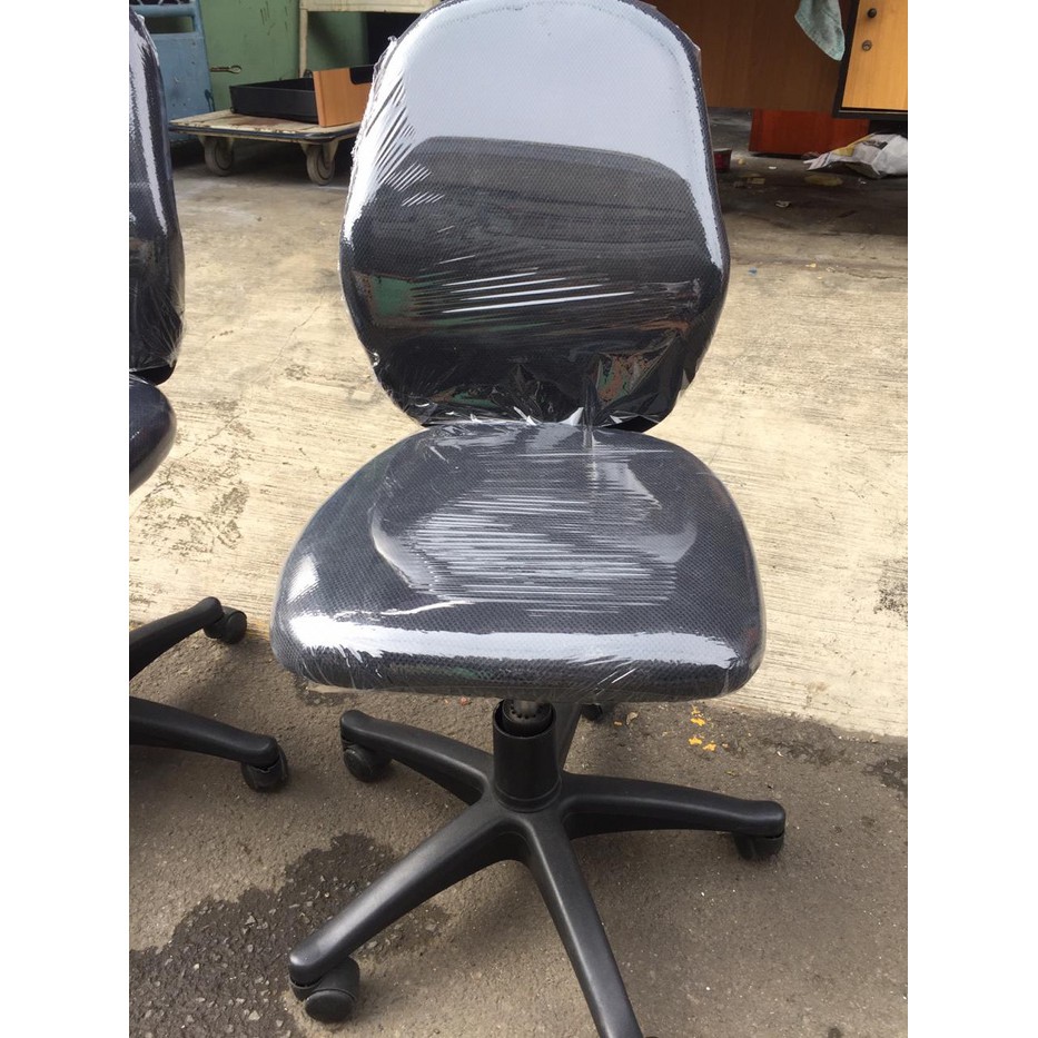 Grosir Kursi kantor staff hidrolik hitam merek Informa jual Murah Keren