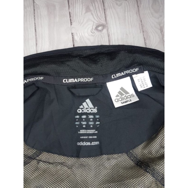 Preloved Jaket Adidas Sport casual pria dan wanita small size