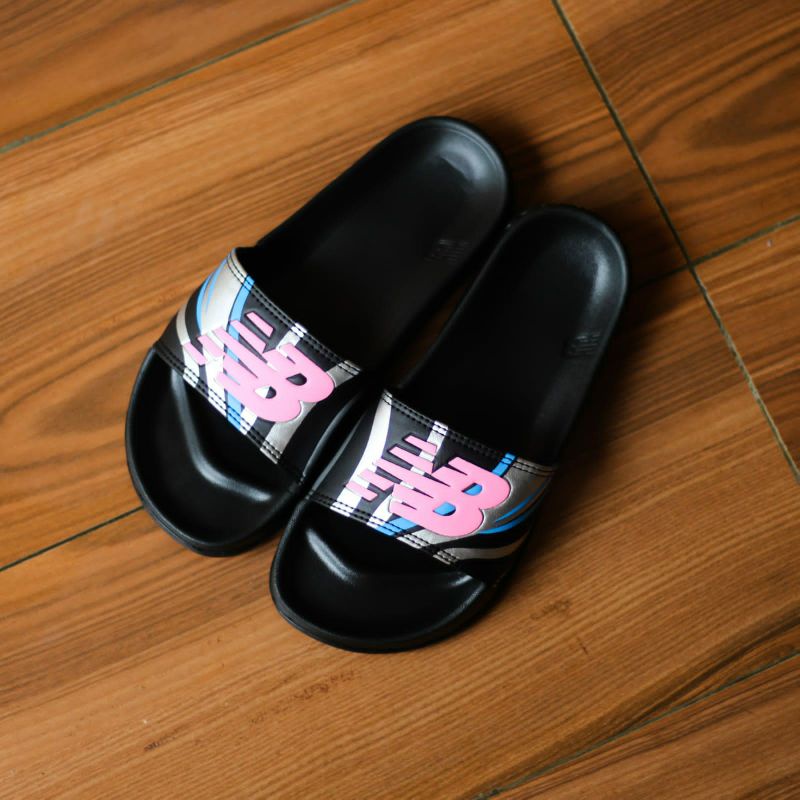 Sandal Slide wanita New Balance Black pink motif