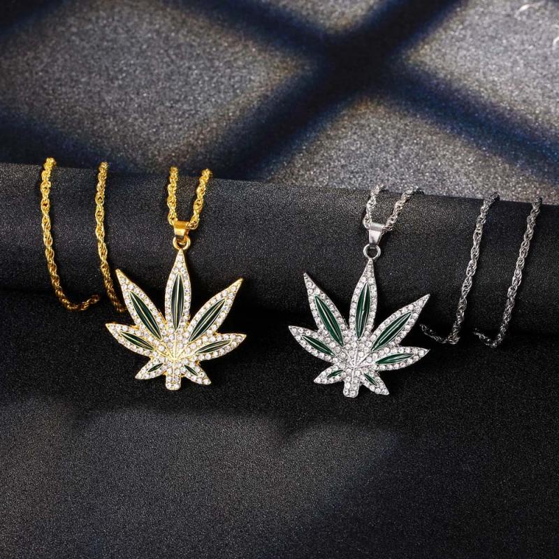 Kalung Liontin Daun Maple Lapis Emas 18K Aksen Zircon Gaya Hip Hop Untuk Pria Dan Wanita