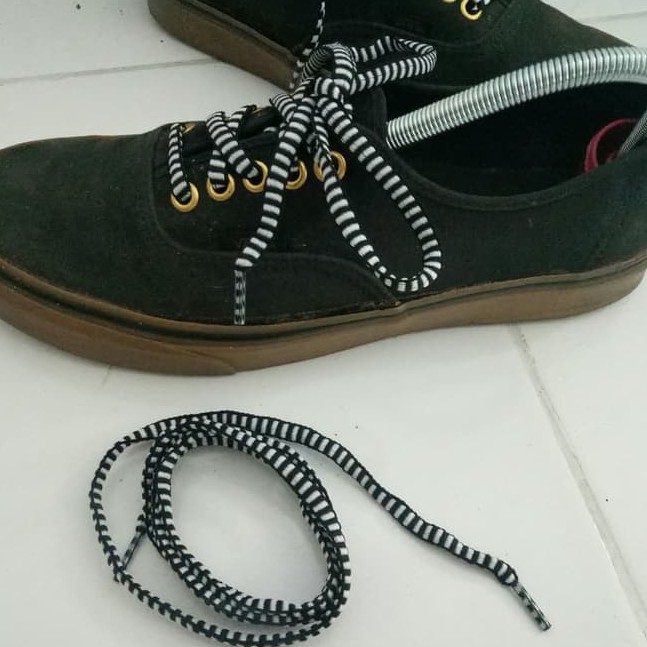 NEW ARRIVAL!!! Tali Sepatu Oval Motif