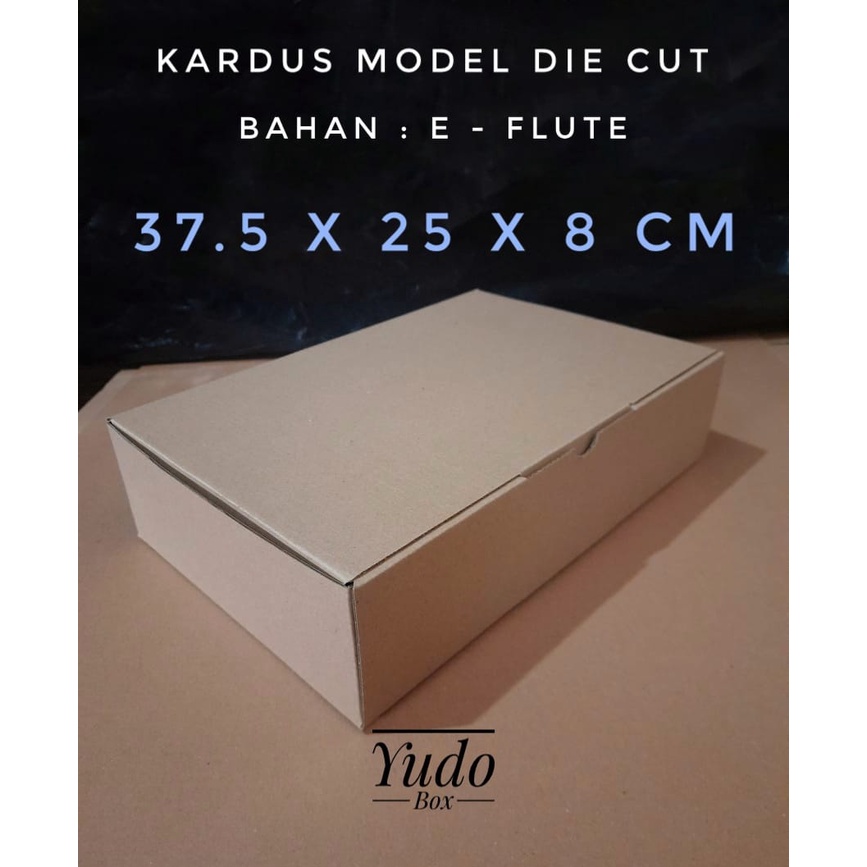 

Kardus karton uk. 37,5x25x8 cm...die cut box kotak Souvenir, jam -dll
