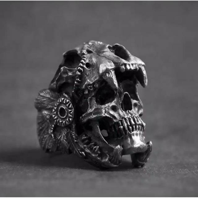 MSO RING COOL RETRO SKULL