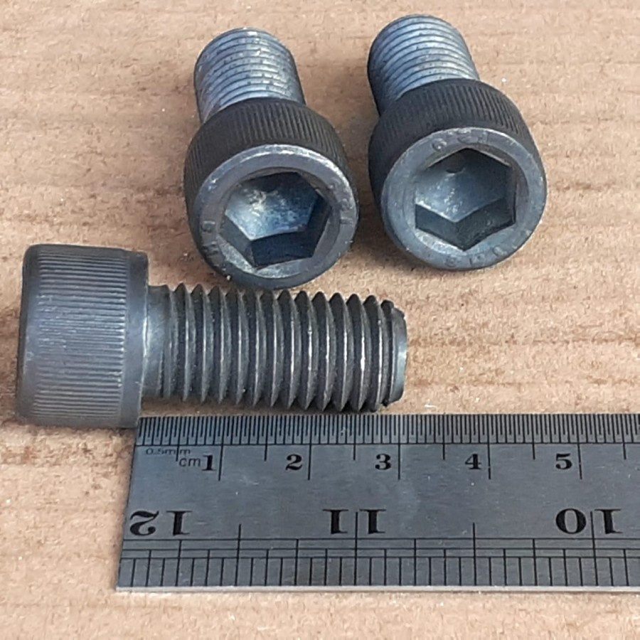 BAUT L BAJA M14 X 30 / BAUT L M14 X 30 / BAUT L M14X30 BAJA HITAM / BAUT M14 / BAUT 22  KUNCI L12 / 