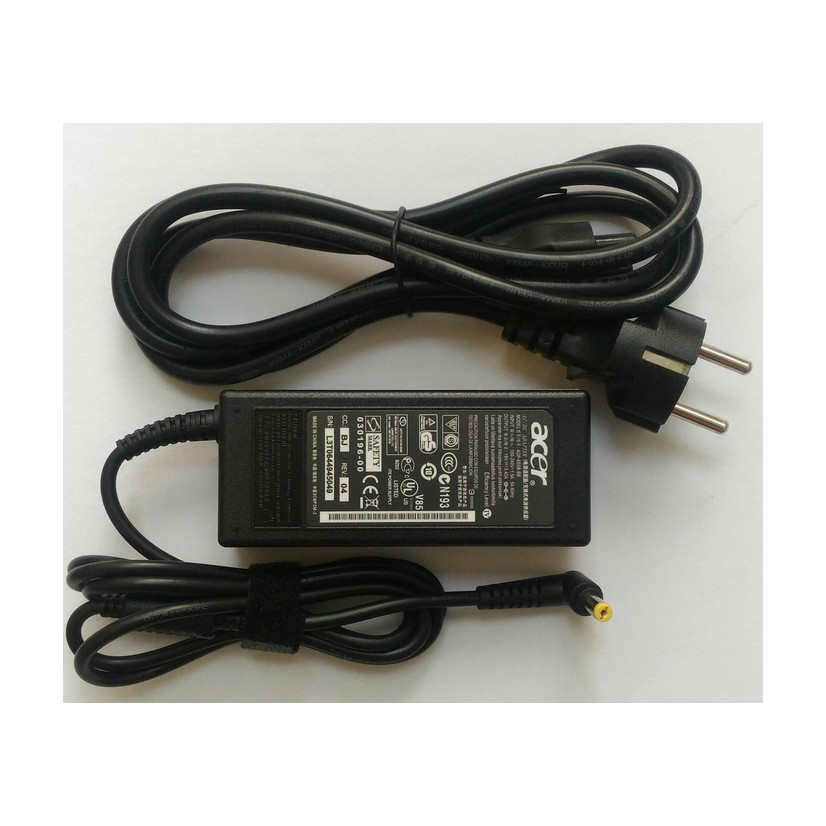 Adaptor CHARGER NOTEBOOK / LAPTOP ACER 19V3.42A 5.5x1.7mm cassan FREE KABEL POWER