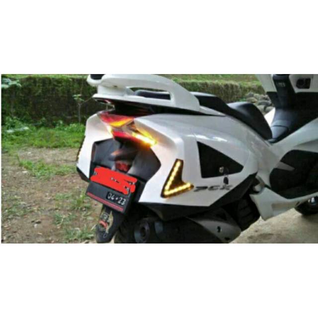 Box samping honda pcx 150 lokal 2018 side