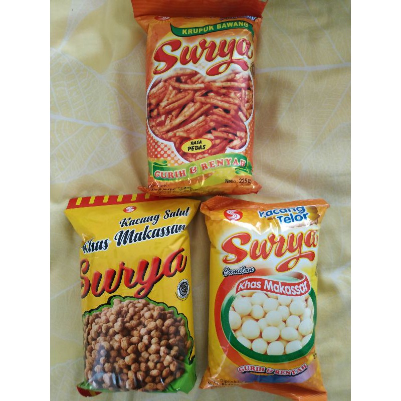 

Kacang & Krupuk bawang Surya Khas Makassar (krupuk bawang - kacang telor - kacang salut) 225 gr