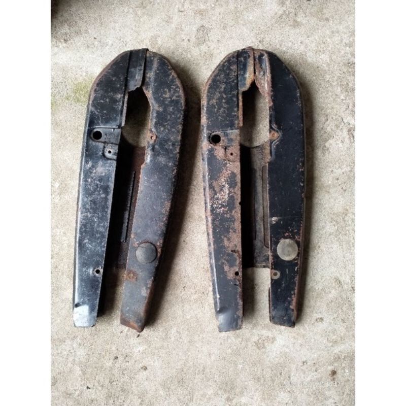 KATENGKAS SUZUKI RC BRAVO RC100 AREM KOTAK TUTUP RANTAI RC 100 DK BLACK