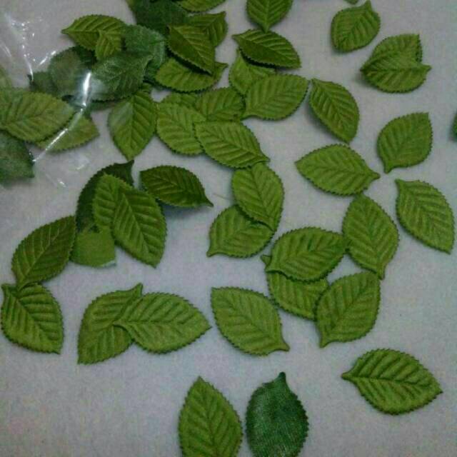 

Daun hijau