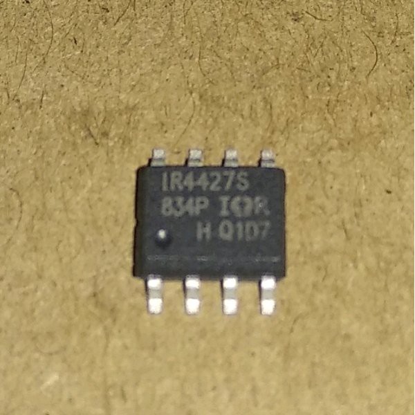 IC IR4427S SMD SOP-8 SOP8 IR4427 IR4427SPBF IR4427STR IR4427STRPBF IR 4427 S