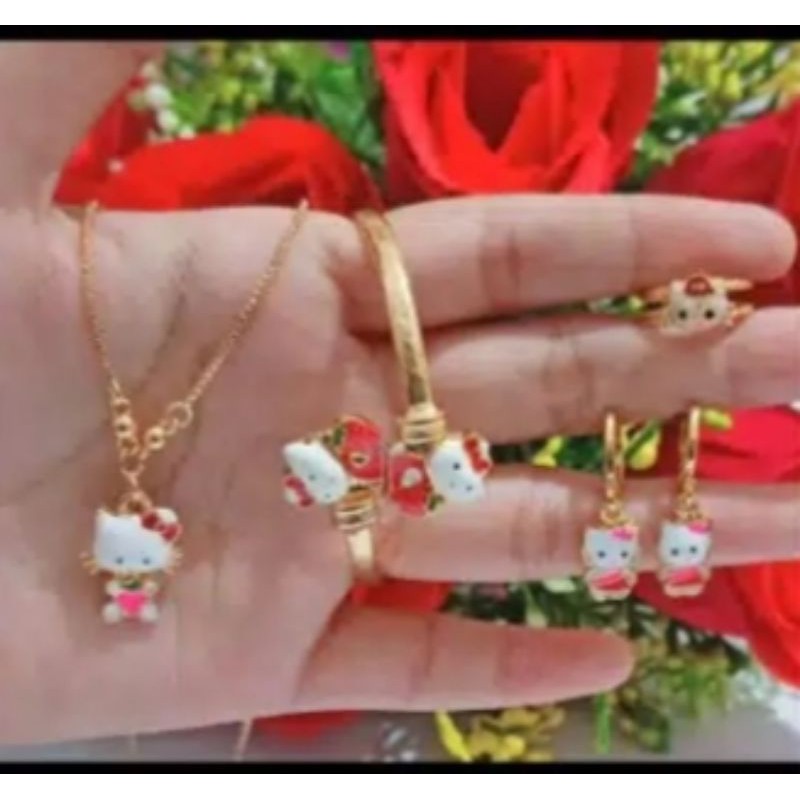 SET PERHIASAN ANAK TITANIUM USIA 1-13THN BANYAK PILIHAN MODEL DAN BENTUK NYA LAPIS EMAS 24 K GOLD