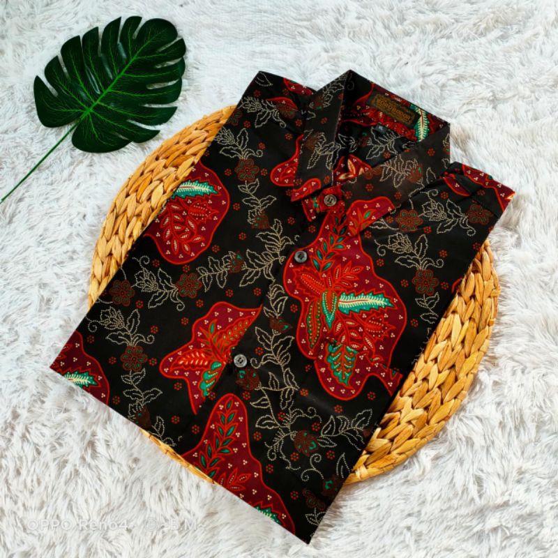 KEMEJA BATIK LENGAN PENDEK