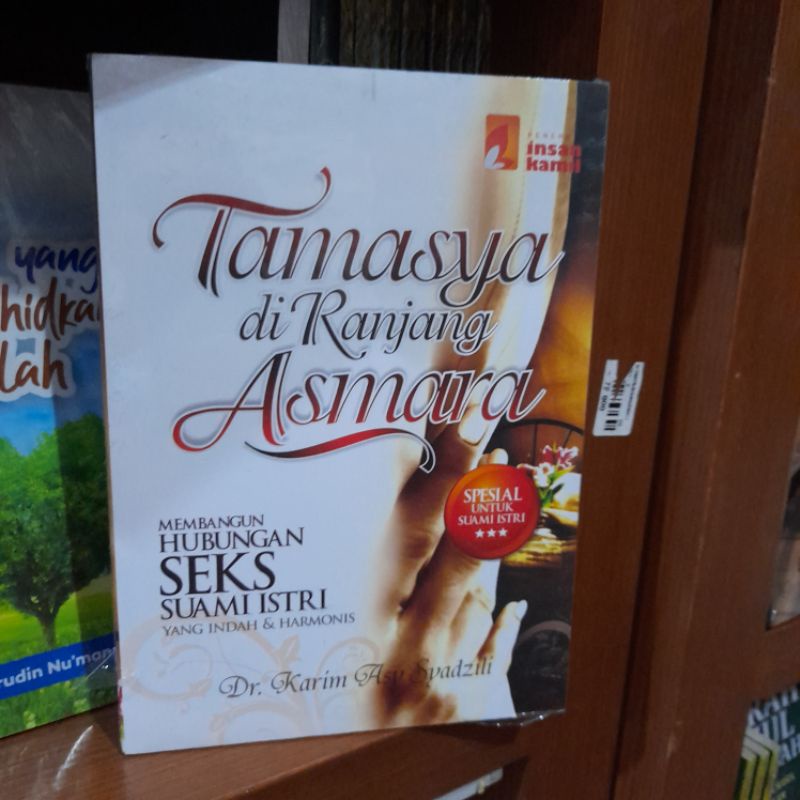 Tamasya Di Ranjang Asmara