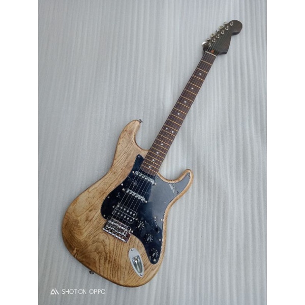 gitar listrik fender stratocaster butique