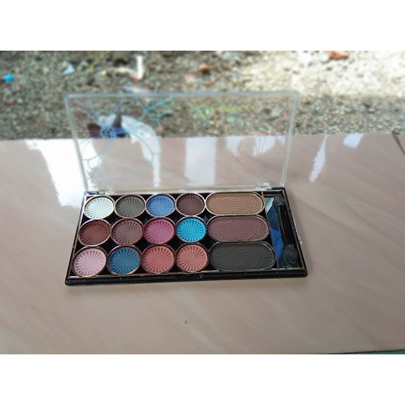 Eyeshadow Lameila
