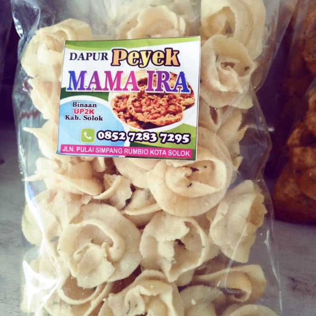 

Kue bawang khas Minang kabau