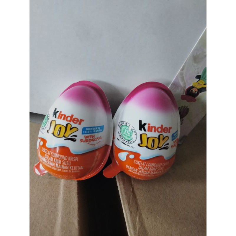 

kinder Joy coklat boy and girl