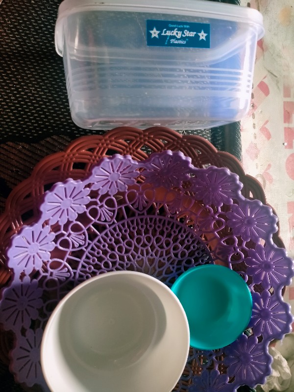 Plate / Piring Anyam Rotan Plastik Warna Motif Bunga / Lckdx Warna 22 Cm