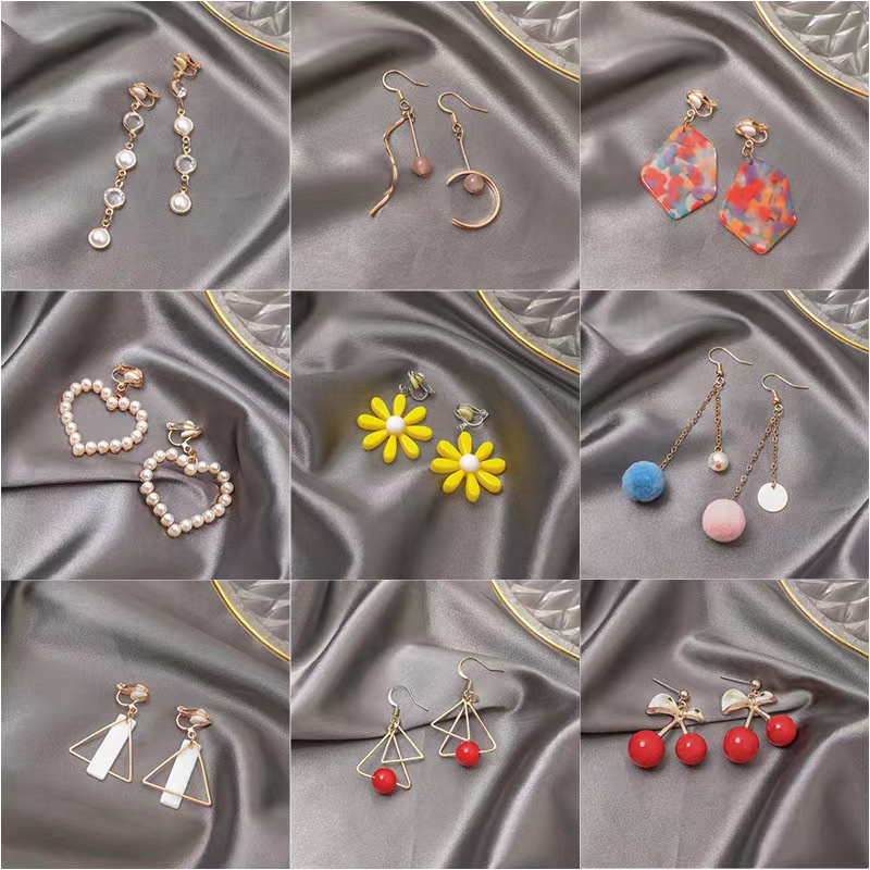 (Hello Girl) E44 Sepasang Anting Korean retro fashion Wanita Anting Jepit Gaya Korea Import