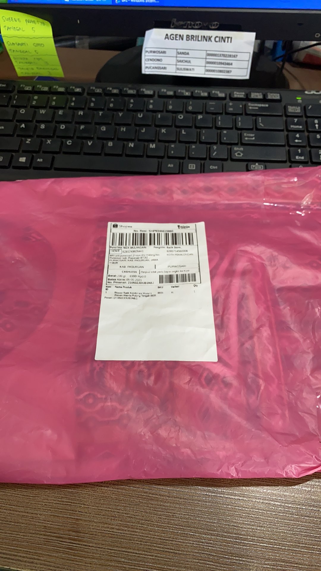 Atasan Batik Wanita Laurensia Potong Tengah 8831