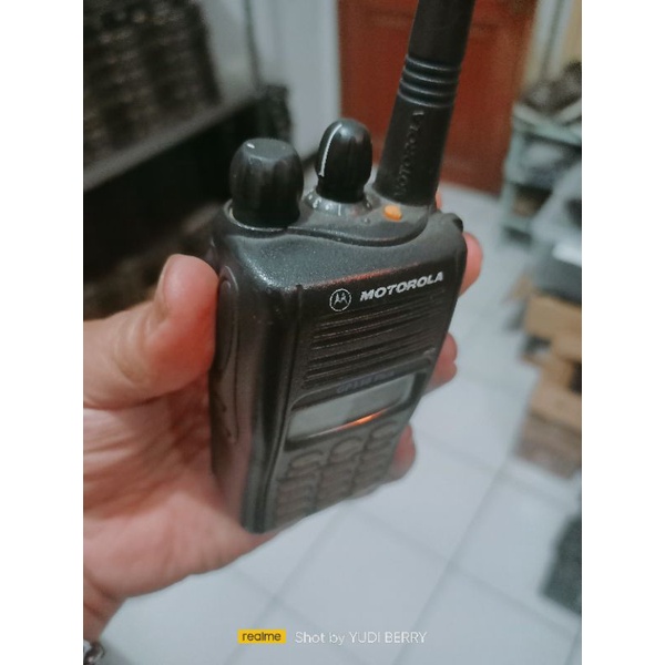 Ht Motorola gp338 plus uhf normal Motorola GP 338 Uhf 403Mhz Normal Lengkap Charger Isi Frekuensi Gr