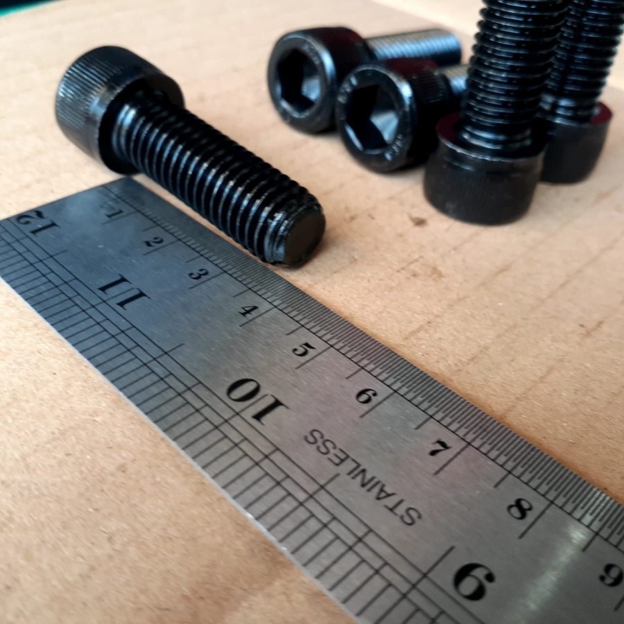 BAUT L BAJA M12 X 35 / BAUT M12 / BAUT 19 KUNCI L10 / L 10 FULL DRAT / BAUT L M12 X 35 / BAUT L M12X