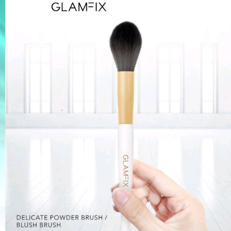 GLAMFIX Delicate Blush Brush