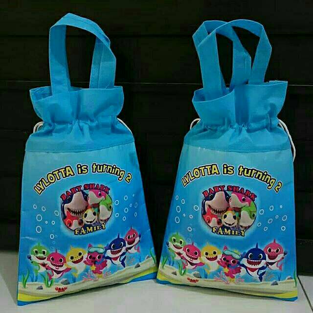 

TAS SOUVENIR ULANG TAHUN SERUT BANNER