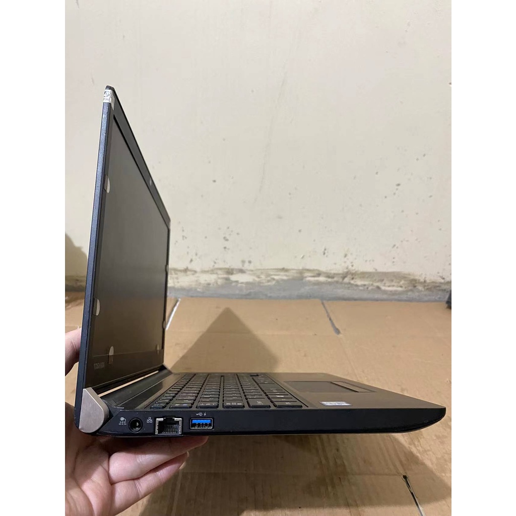 Laptop Toshiba DynaBook R73 Core i3 i5 i7 - Ram 4Gb - Ssd 128Gb - 13,3&quot; inch Bonus Tas