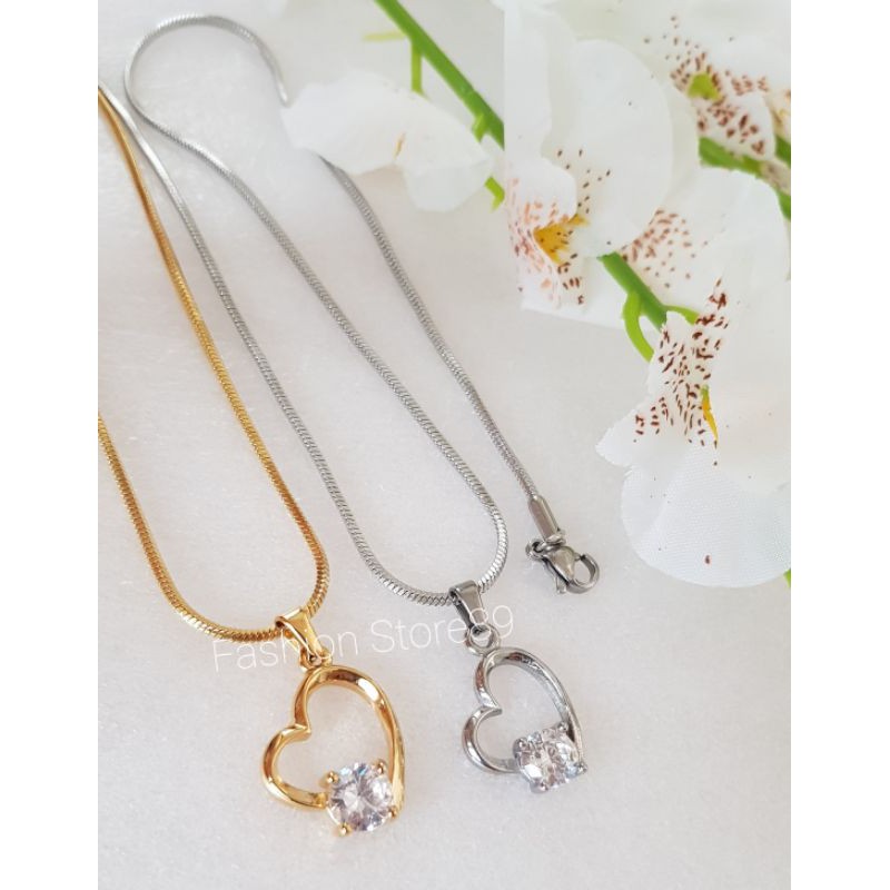 Kalung Fashion Love import Bestquality Emas Silver Titanium dijamin Antikarat selamanya