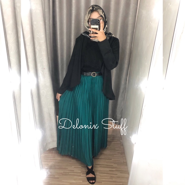 Yessika pleated skirt