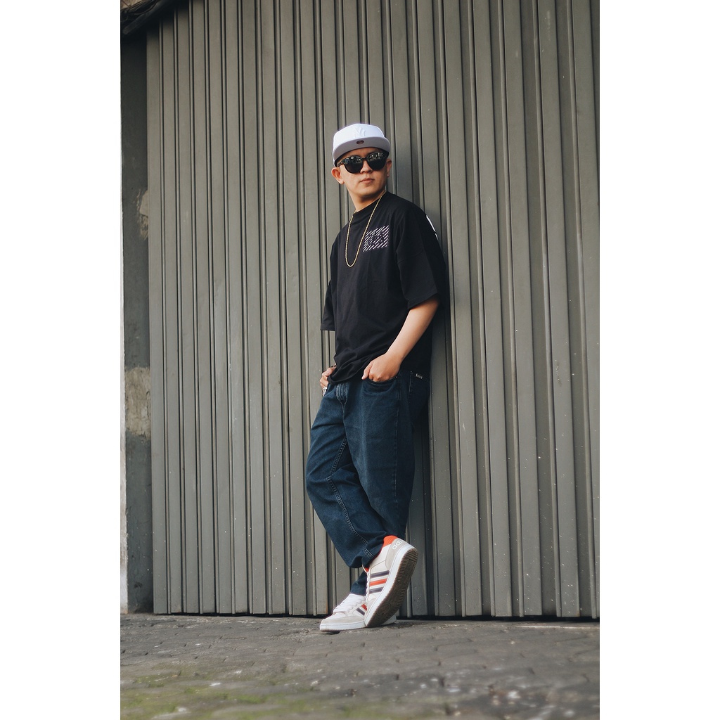 kaos oversize Hits Insane Jet Black combet 24sl insane wardrobe