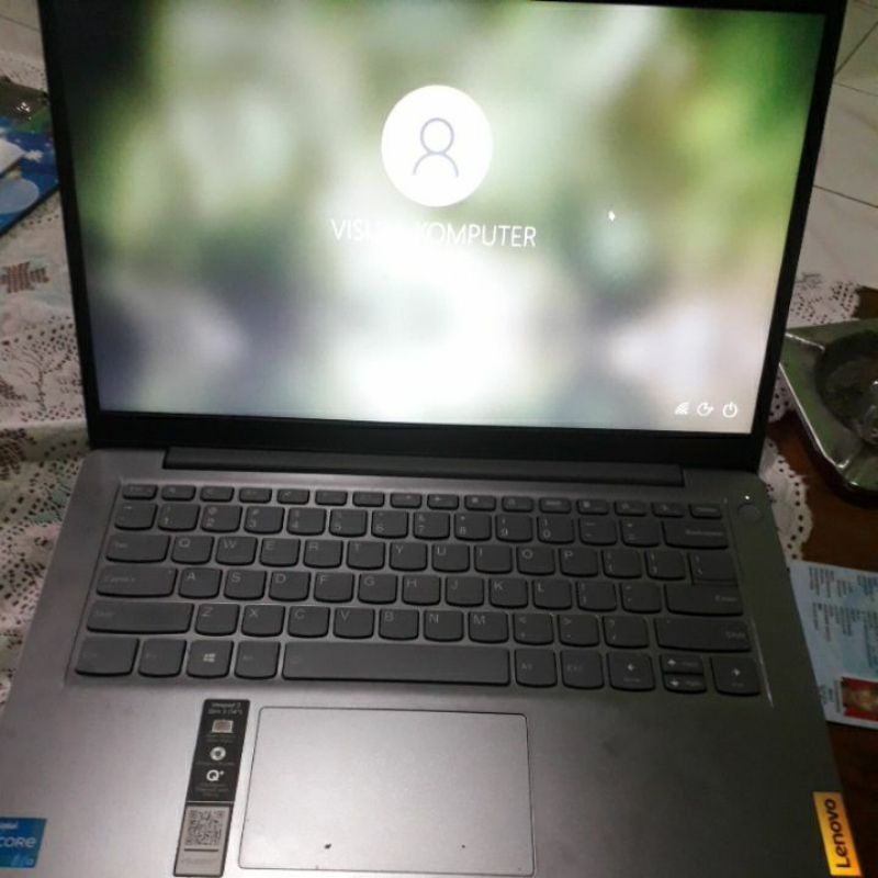 LAPTOP LENOVO
