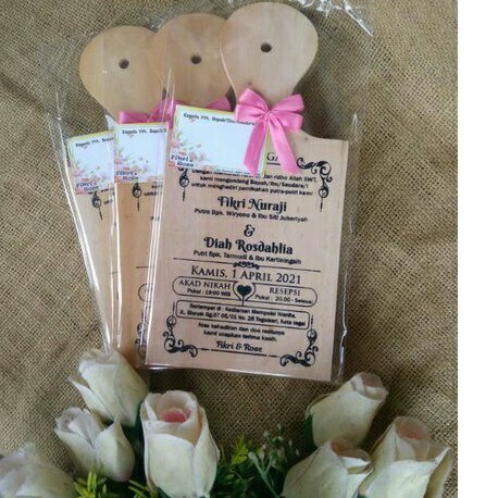 undangan pernikahan murah undangan pernikahan unik undangan kayu telenan sablon telenan hias telena