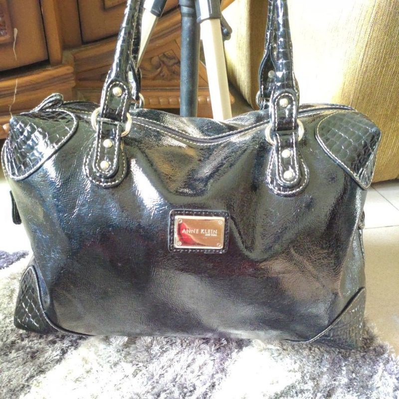 tas kulit ANNE KLEIN kepala singa preloved