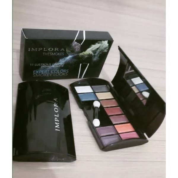 Implora Eyeshadow Palette 7672 Rumah Cantik Eyeshadow Mata Yang Membuat Lebih Cantik Saat digunakan  dan Membuat Hasil Make Up Lebih Terlihat