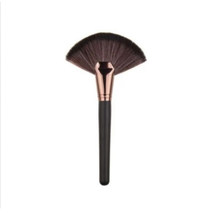 (KUAS HIGHLIGHTER)Kuas Fan Make Up Brush Foundation Blending Loose Powder Blush Contour MakeUp Tools