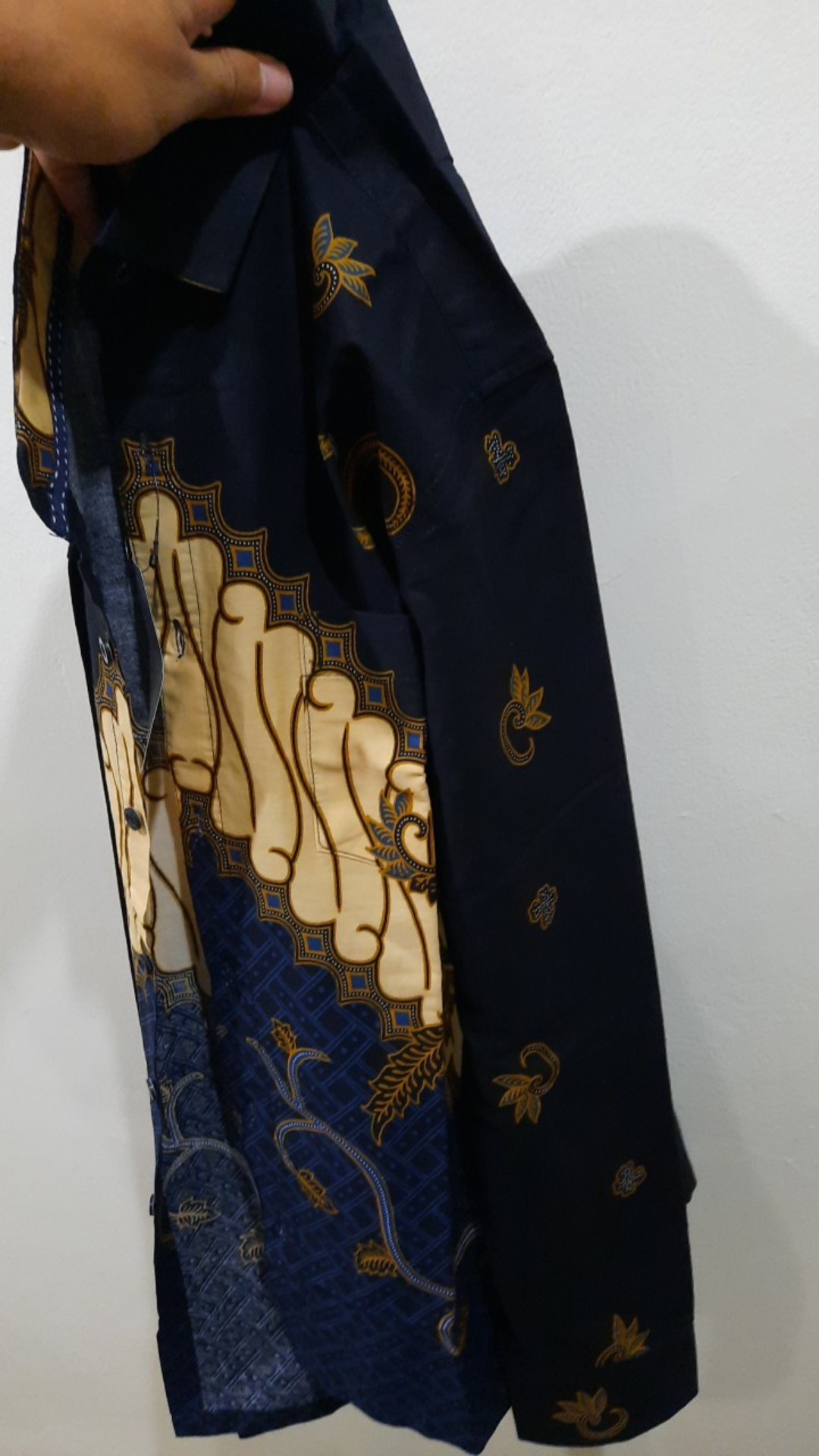 [gridline - Ls045 Navy Black & Ls033 Brown] Kemeja Batik Slimfit Pria Katun Lengan Panjang Modern