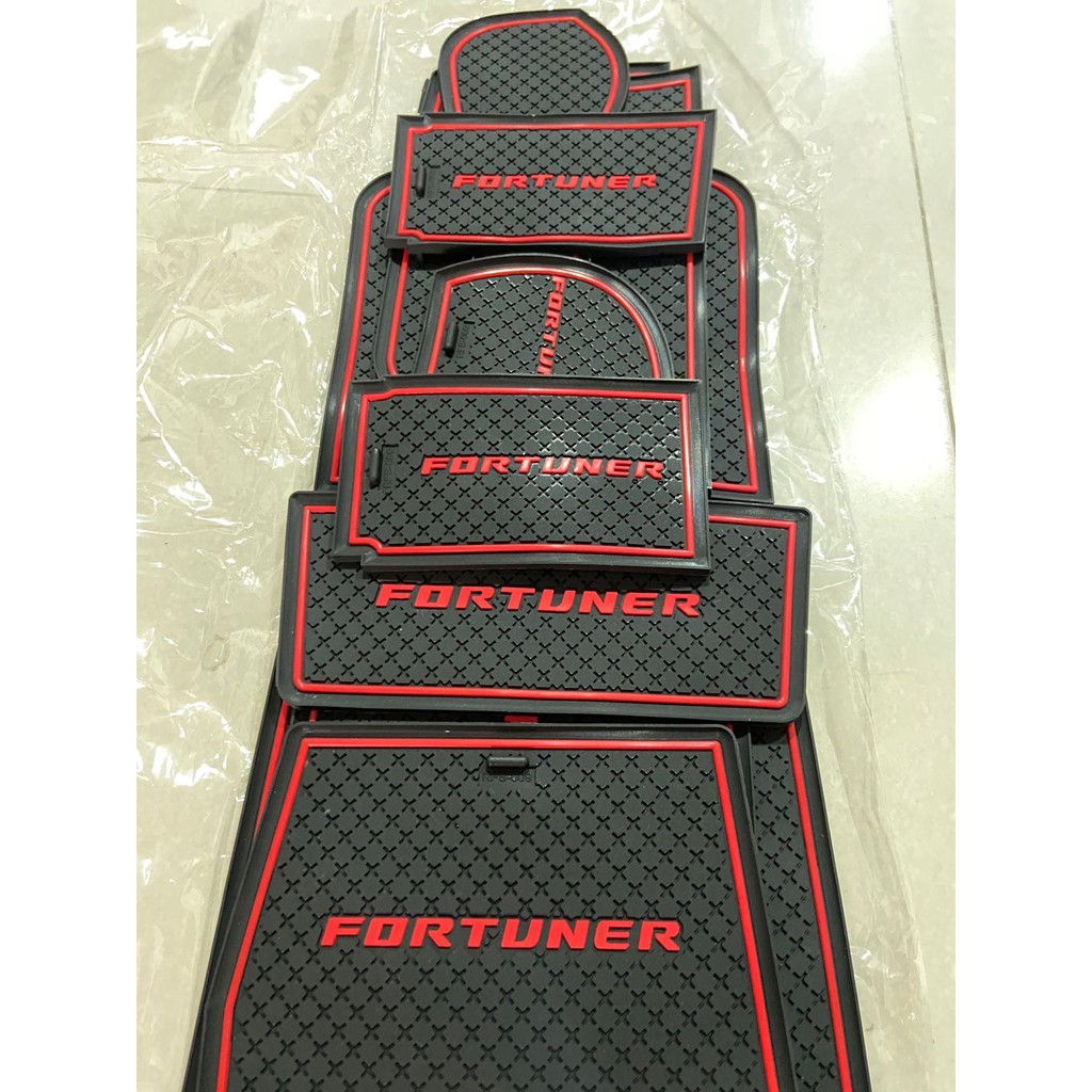 Toyota Fortuner 2016-2020 Mat / Alas Gelas Anti Air / Debu / slip Untuk Toyota Fortuner