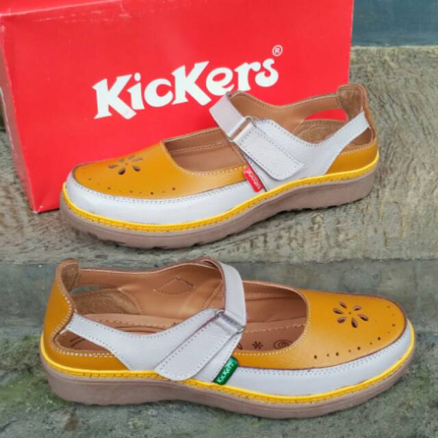 sepatu sandal kickers wanita