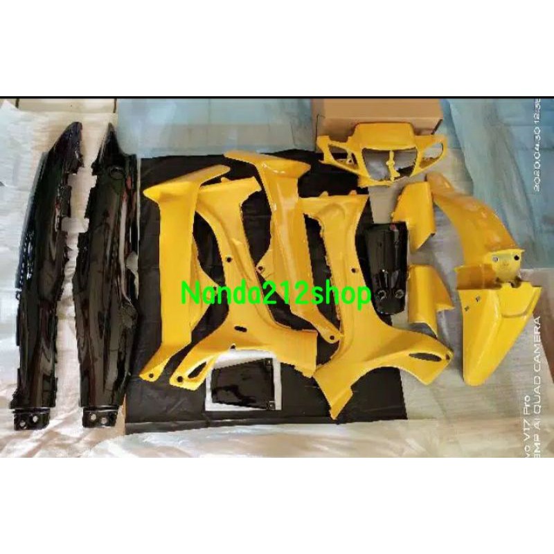 Cover body halus f1zr hitam kuning