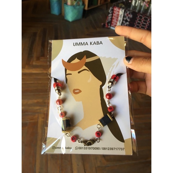 tali masker sumba