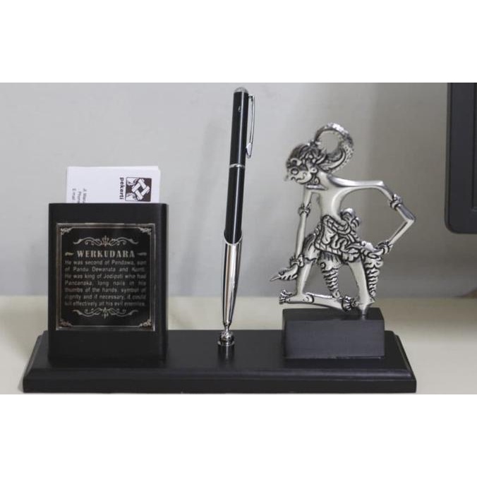 

Tempat pulpen dan kartu nama wayang werkudara